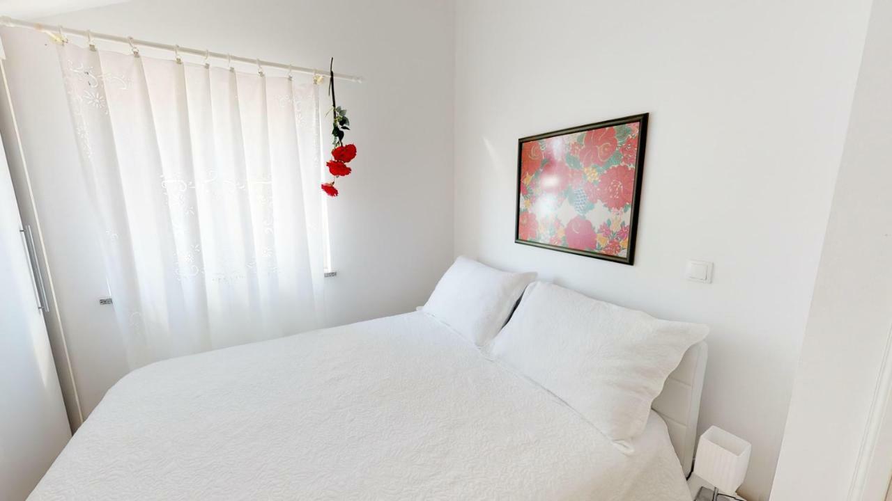 Apartment Potkonjak Povljana Buitenkant foto