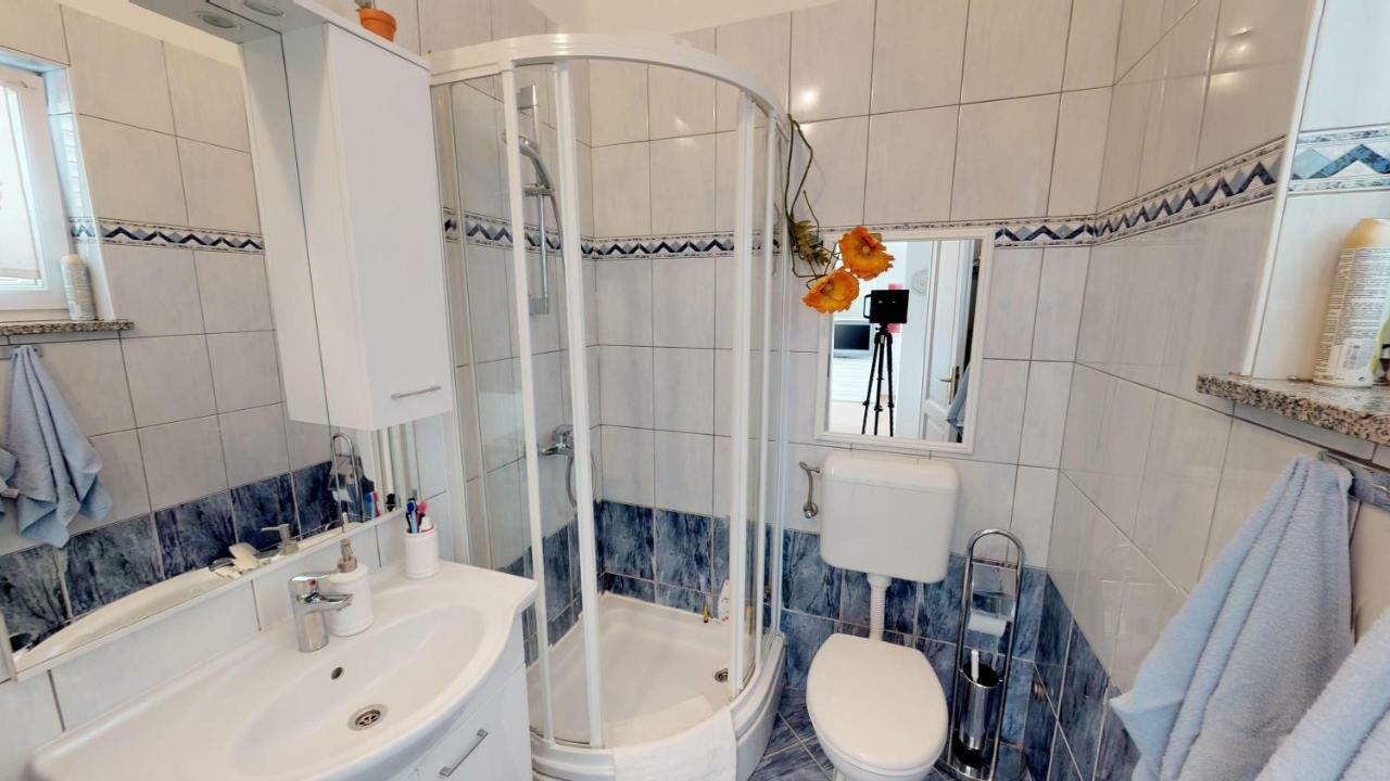 Apartment Potkonjak Povljana Buitenkant foto